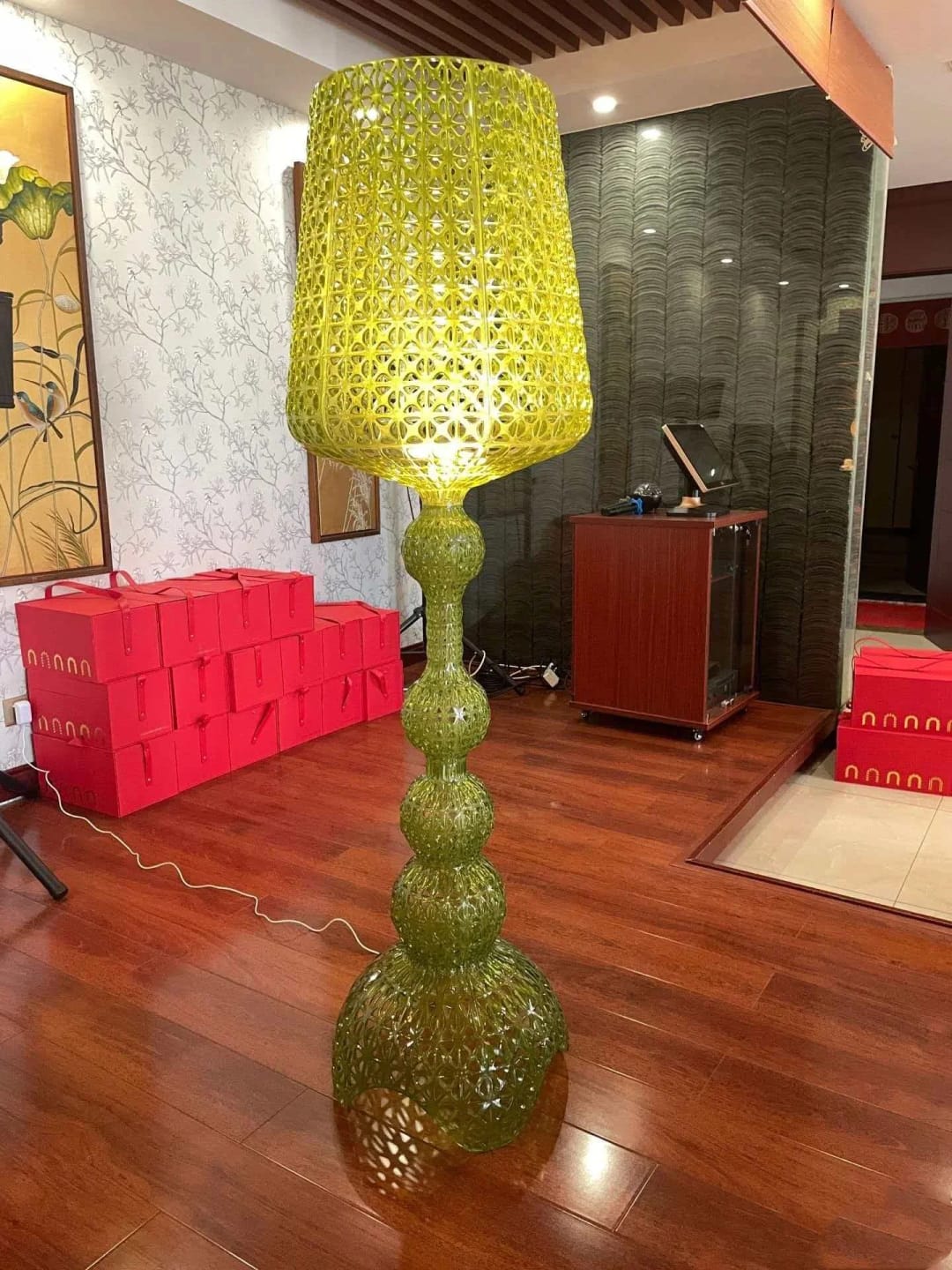 Customer photo review of Kartell Kabuki Hollow Floor Lamp Modern Luxury LED Standing Light for Living Room Bedroom Home Decor Acrylic Corner Lighting