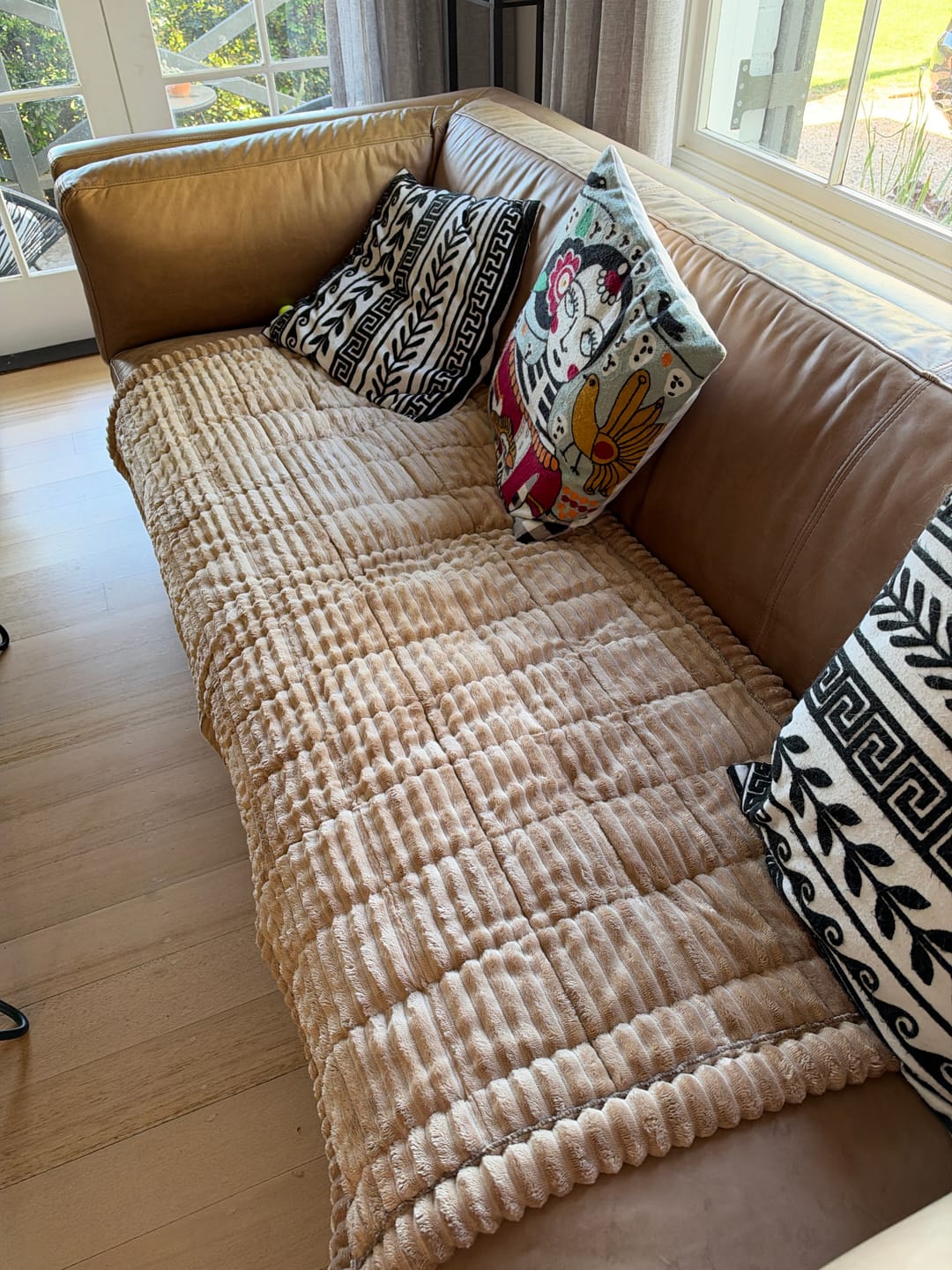 Customer photo review of Cosy Couch - Couch Cover