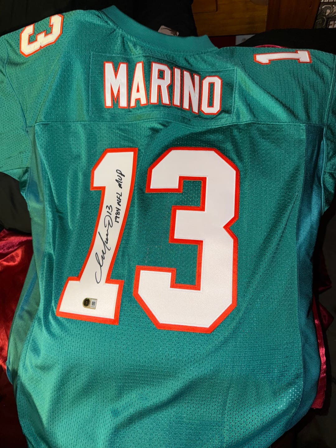 Customer photo review of Dan Marino Autograph Signing