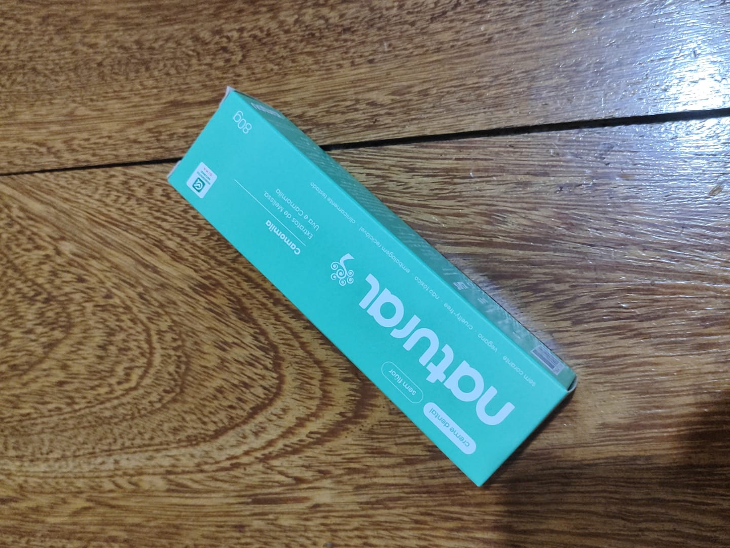 Customer photo review of Creme Dental Natural com Camomila, Melissa e Uva 80g