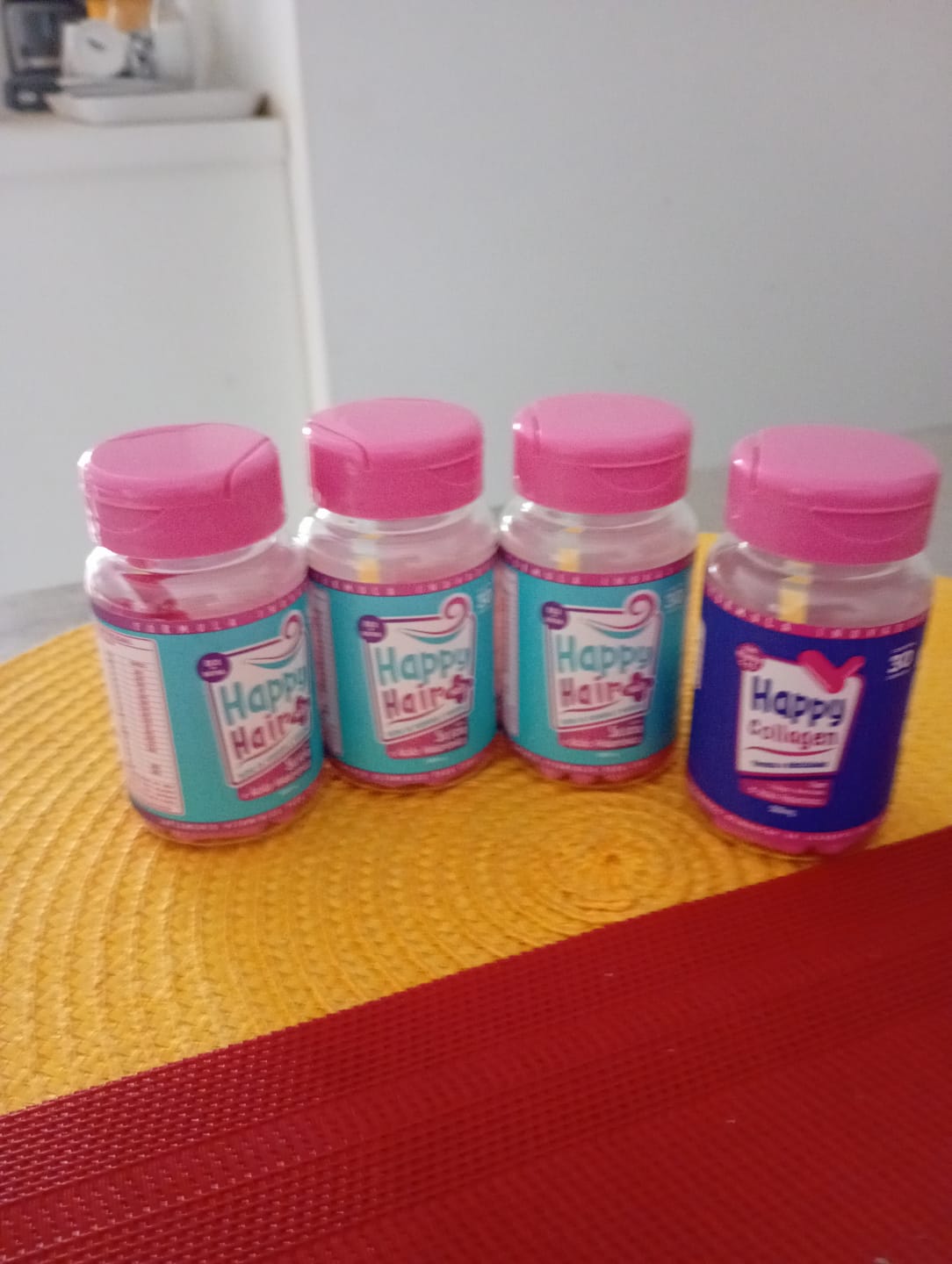 Customer photo review of Happy Hair 3 Potes + 1 Colágeno Grátis