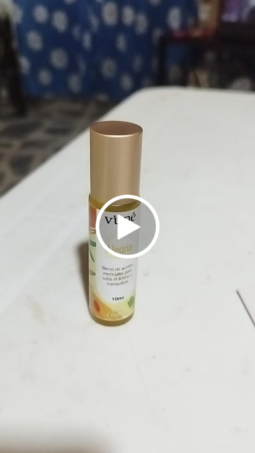 Customer video review of Blend Alegría aceites esenciales