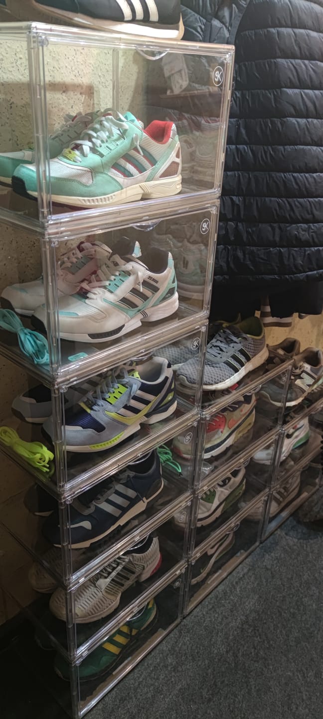 Customer photo review of Stackkicks Sneakerbox