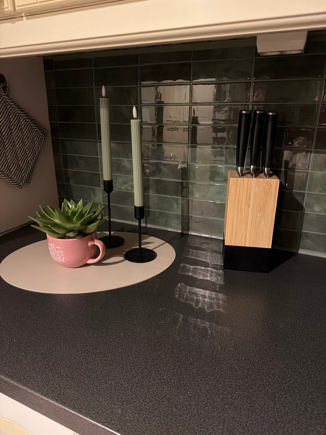 Customer photo review of 10-pk Adelina grønn selvklebende veggfliser