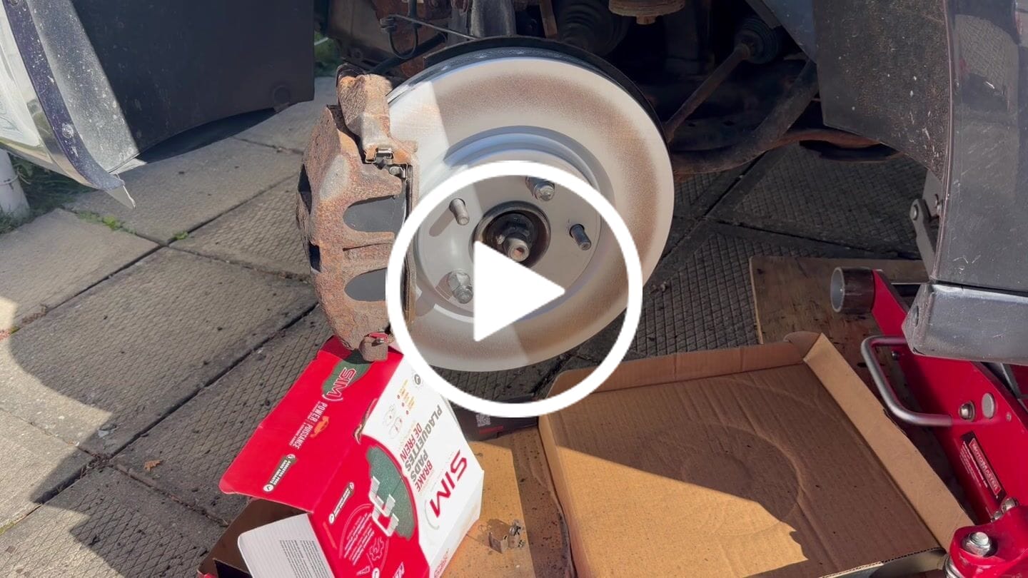 Customer video review of [Avant + Arrière] Kit de disque (revêtu) et plaquette (semi-métallique) de frein pour Dodge Grand Caravan Journey Chrysler Town & Country Ram C/V Volkswagen Routan KGS-100720