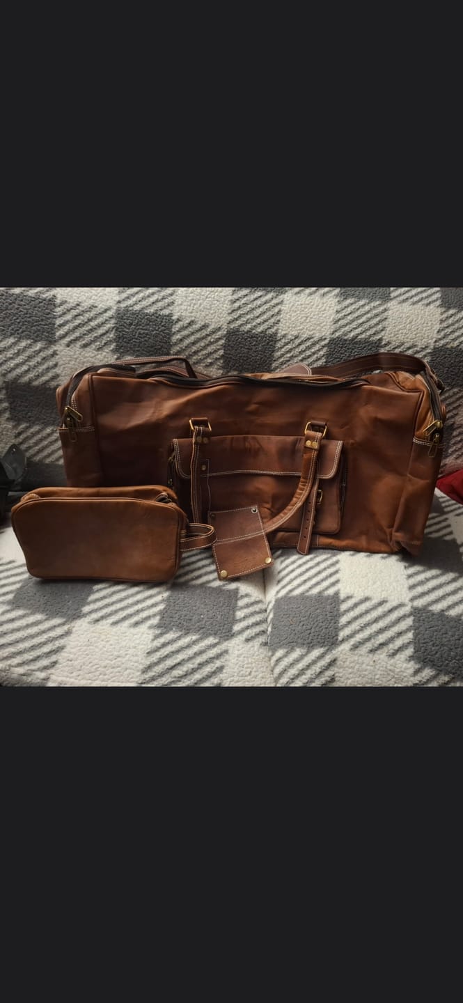 Customer photo review of Berlin Leather Weekender Duffle Bag