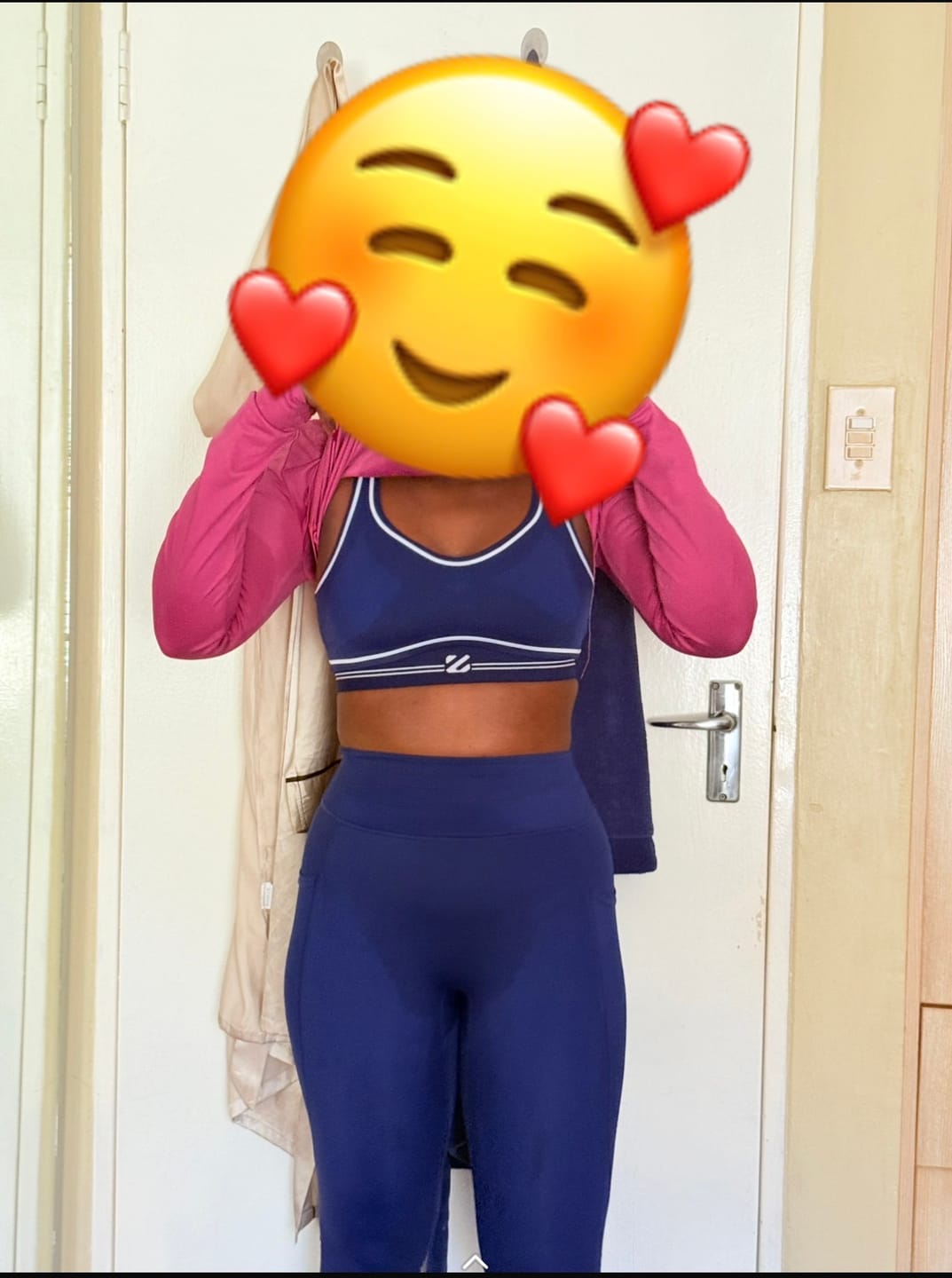 Customer photo review of Contrast Piping Sports Bra for Women with U-Back