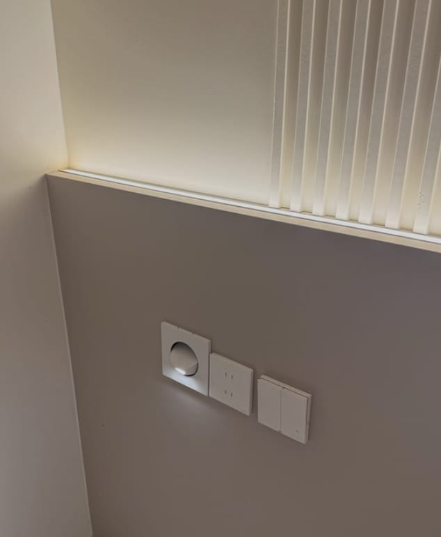 Customer photo review of Black Recessed Wall Light, 330° Rotation, Integrated LED, Wall Sconce