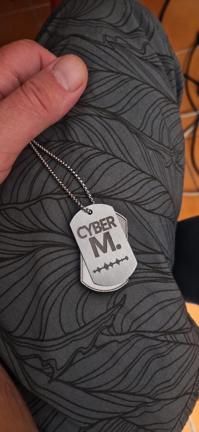 Customer photo review of Custom DJ USB pendant 32GB