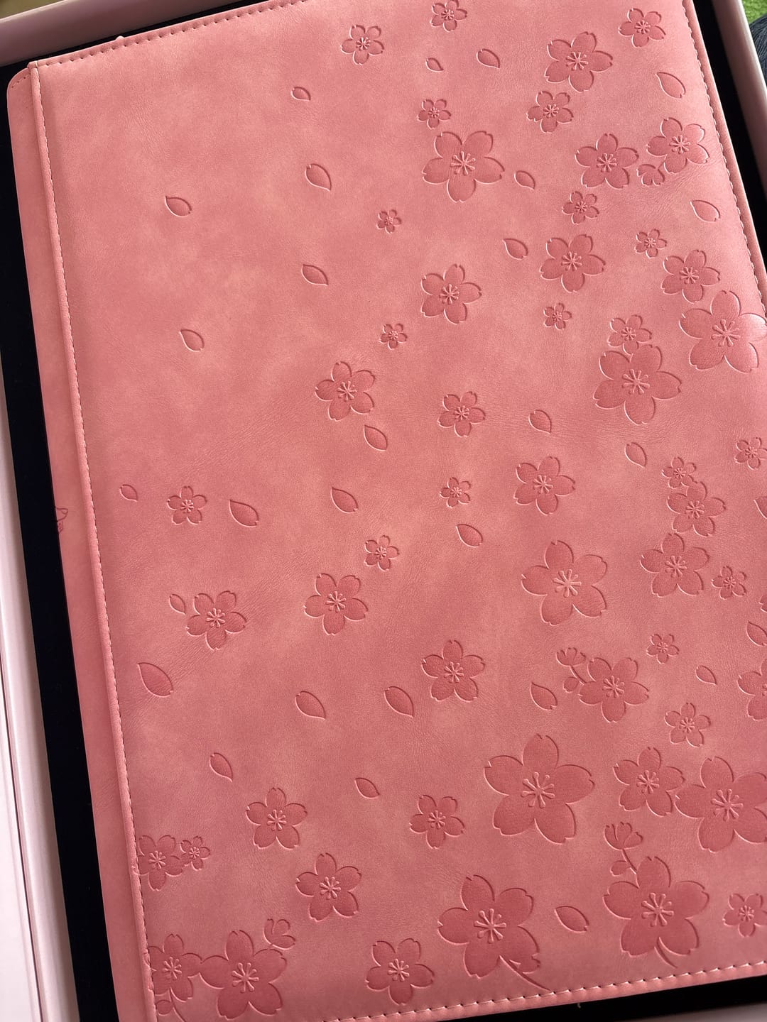 Avis client avec photo sur le classeur à 9 pochettes pour cartes à collectionner « Cherry Blossom »
