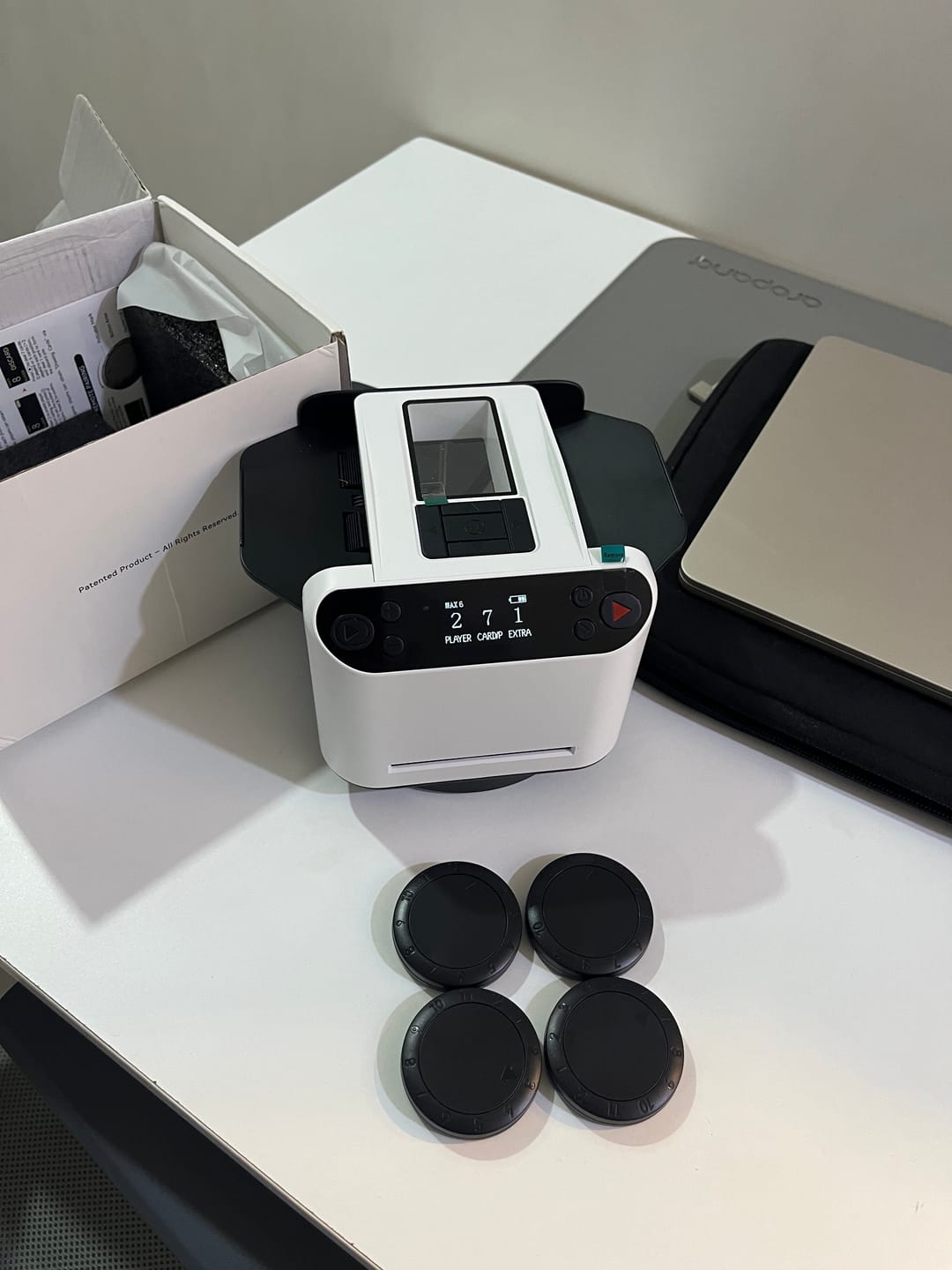 Customer photo review of 2-in-1 Card Shuffler & Dealer