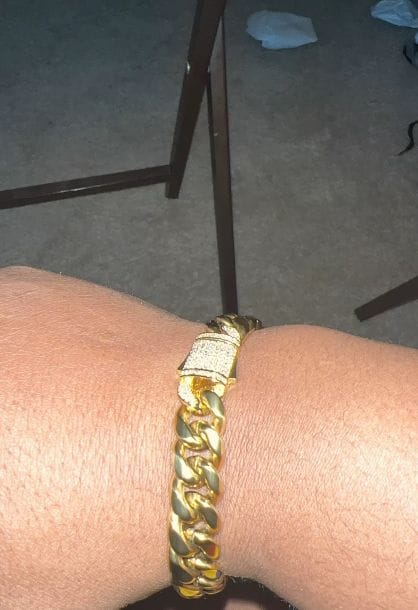 Customer photo review of BRACELET CUBAIN MIAMI 12 MM OR