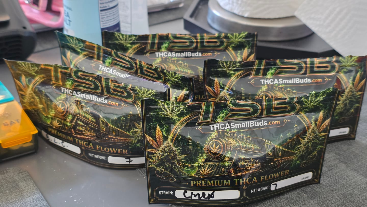 Customer photo review of Blue Gelato THCA Flower