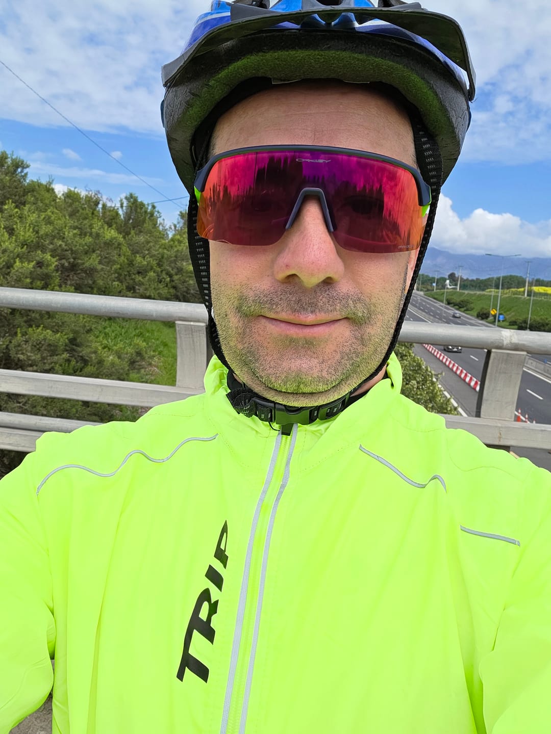 Customer photo review of CORTAVIENTO TRIP NEON