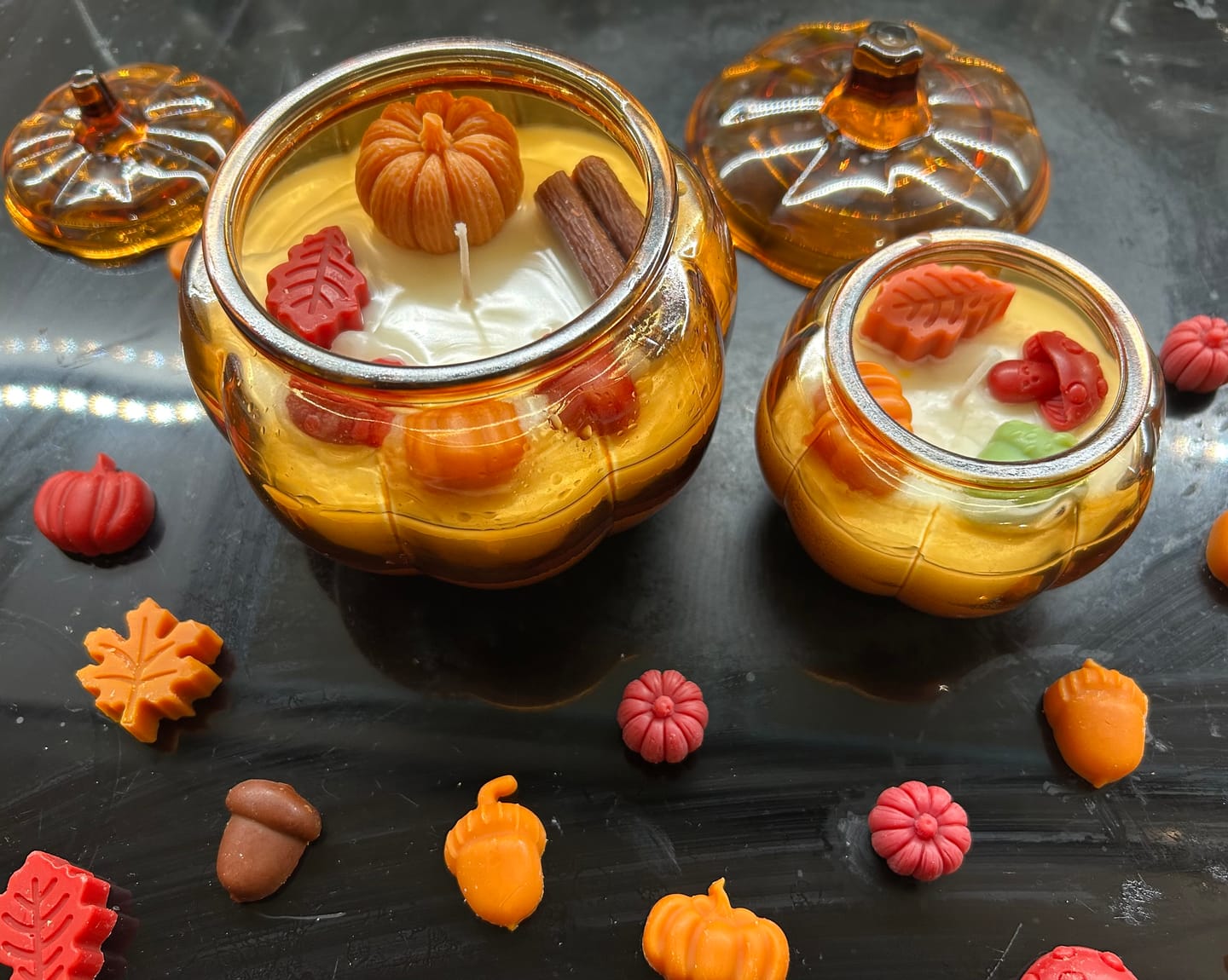 Customer photo review of Glaskürbis Kerzen Set (2-teilig) – Herbst & Halloween Deko Duftkerzen