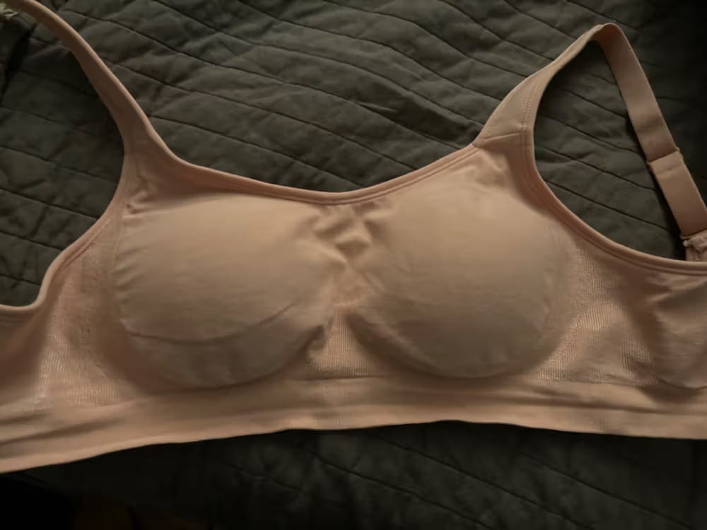 Customer photo review of Veiora® Premium Wireless Shaper Bra