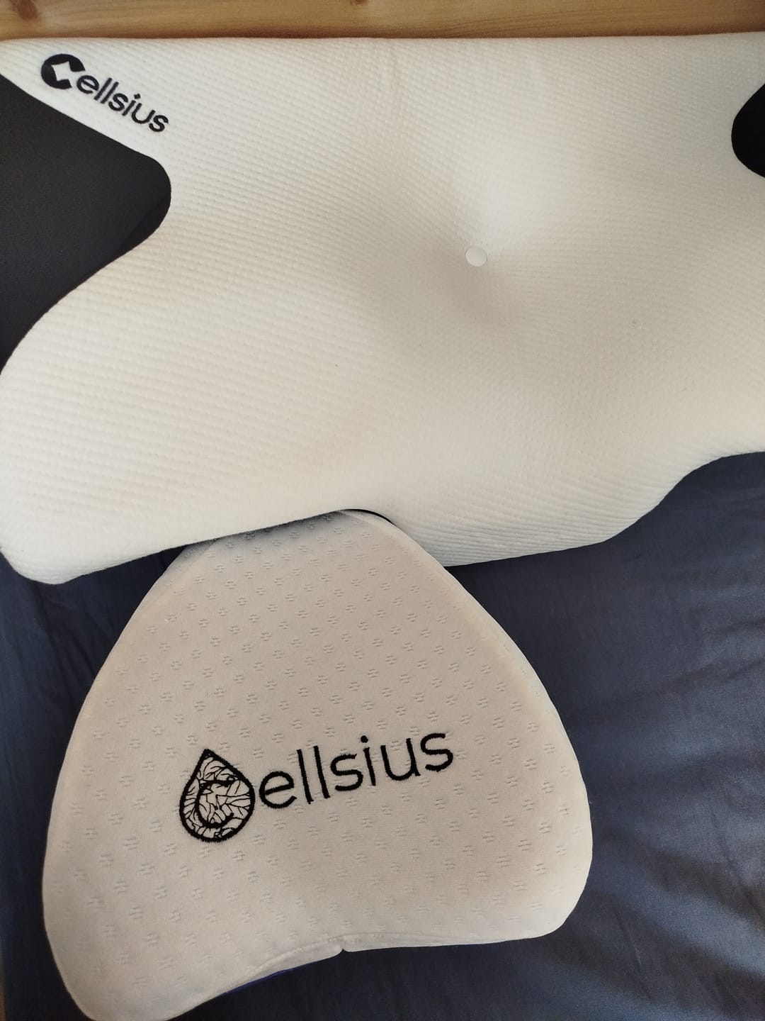 Customer photo review of Coussin Orthopédique Genoux Cellsius - Le secret d'un sommeil sans douleur
