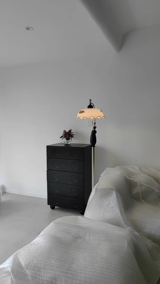 Customer photo review of Floral Glass Shade Floor Lamp, Wood Base, Metal Frame, 162 cm