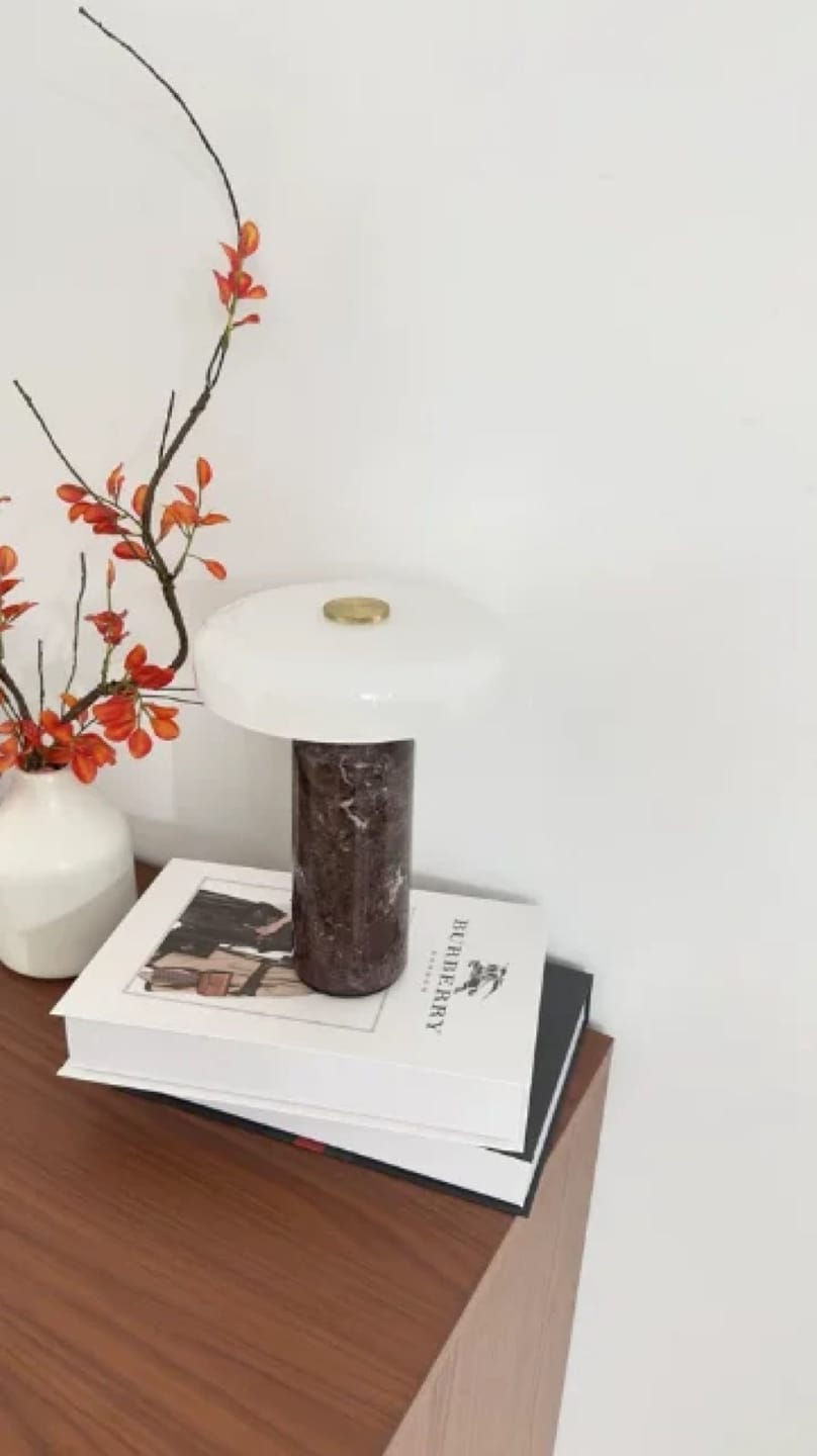 Customer photo review of Lampe de Chevet Sans Fil Champignon en Marbre et Verre Opalin, Tactile et Rechargeable avec Variateur et Finitions Laiton - Églantine
