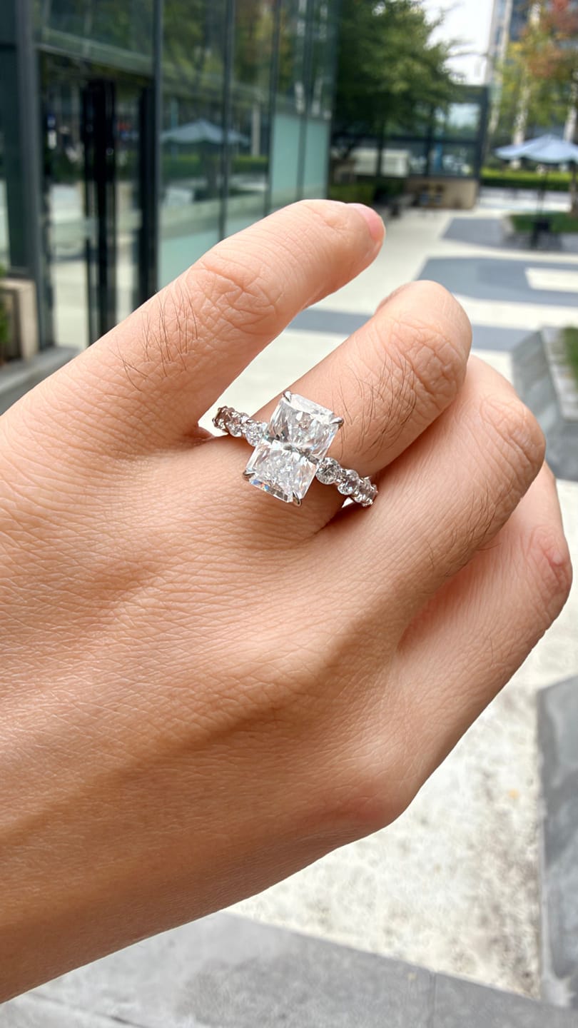 Customer photo review of Moissanite/Simulated Diamond Classic 3.5Ct Radiant Cut Engagement Ring Promise Ring