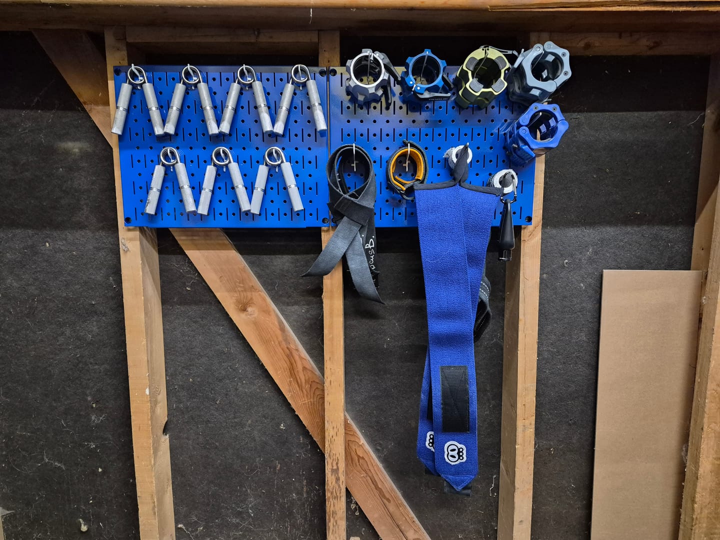 Customer photo review of Wrist Wraps
