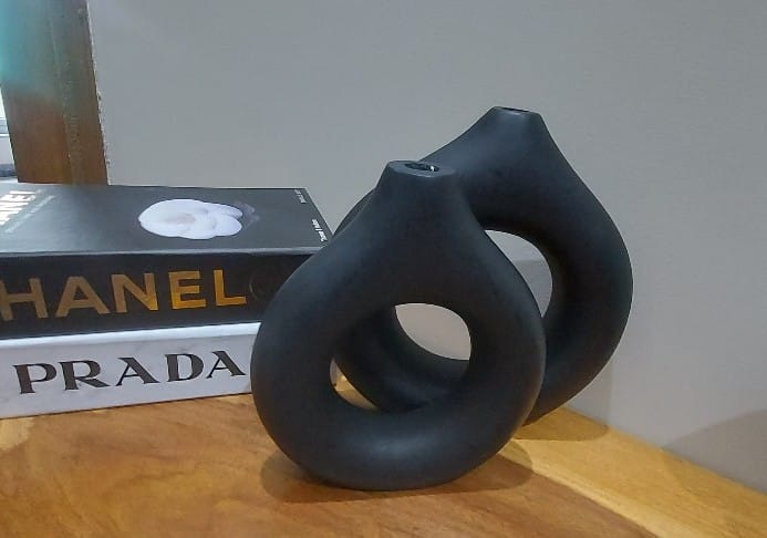 Customer photo review of Black Donut Bud Vase Set of 2