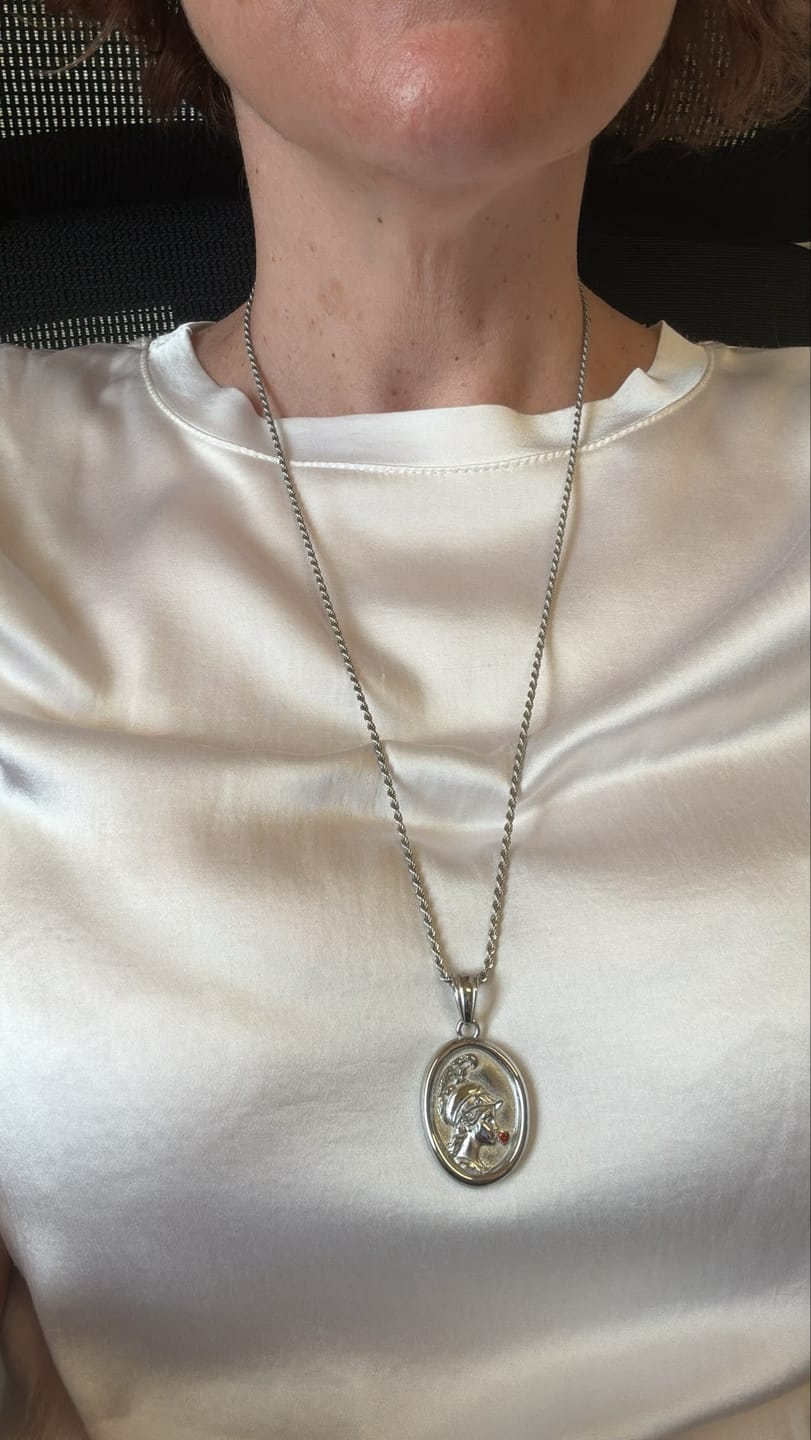 Customer photo review of Ciondolo "Forza ti indosso"