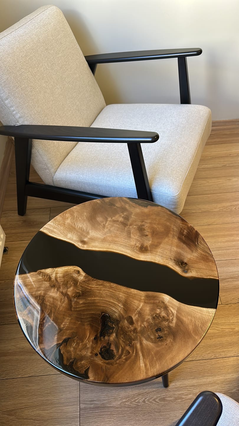 Customer photo review of Epoksi Yan Sehpa - Nehir Desenli Yuvarlak Tasarım