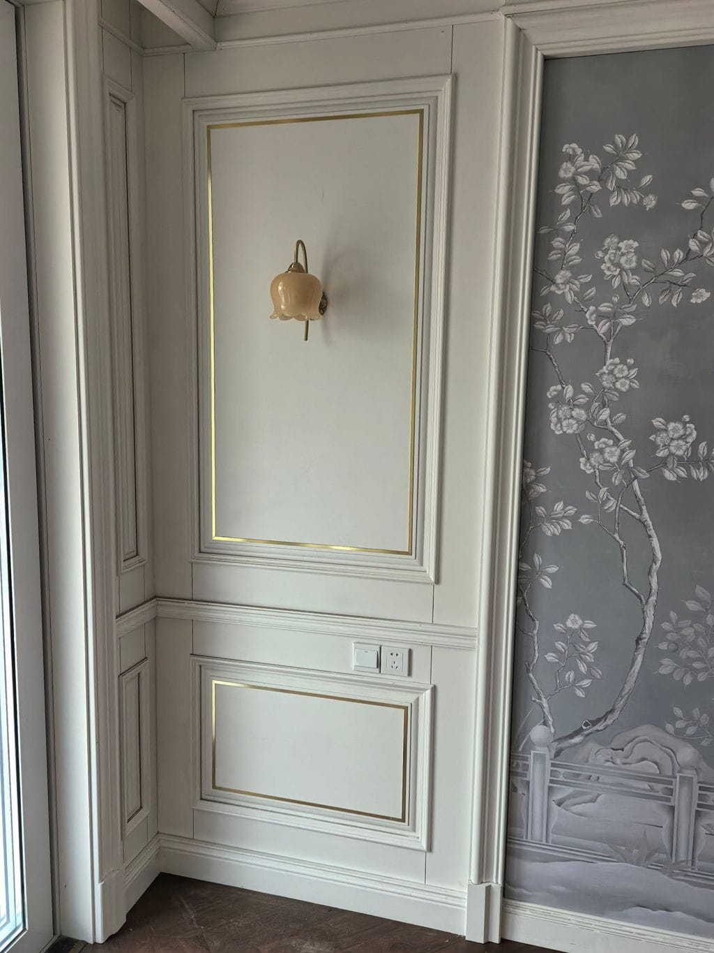 Customer photo review of Gold Brass Orchid Wall Light, Wall Sconce, Beige Resin Flowers