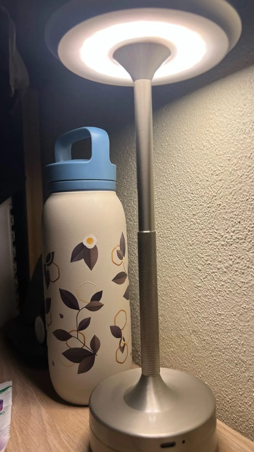 Customer photo review of Lampe de Table Sans Fil Rechargeable en Métal, Lampe de Chevet Tactile LED Design avec Variateur pour Maison et Restaurant - Domitille
