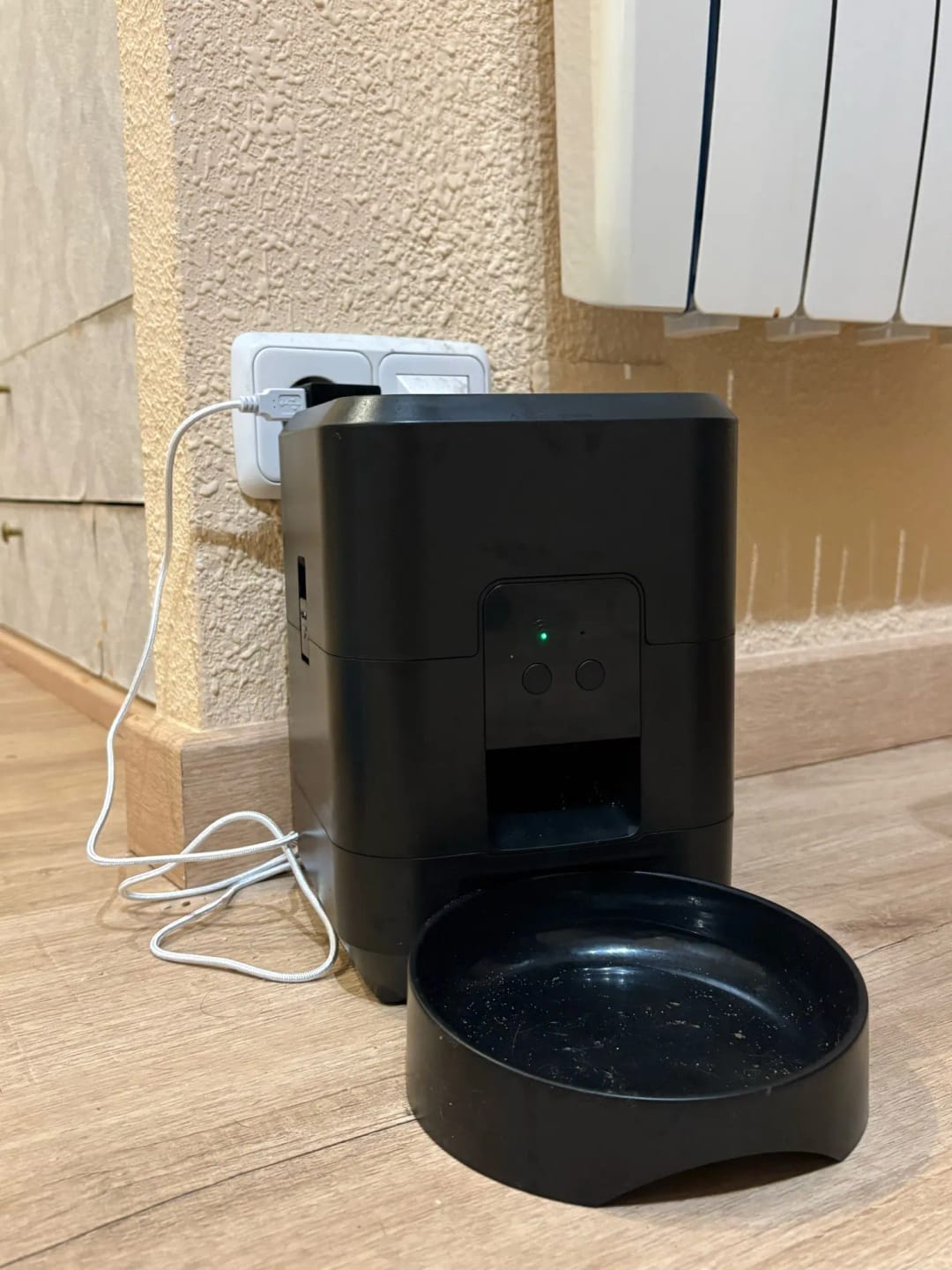Customer photo review of Smart Pet Feeder Automatic Cat Feeder Dog Slow Food Machine With Timed Quantitative Automatic Cat Food Dispenser Cat Dog Bowl