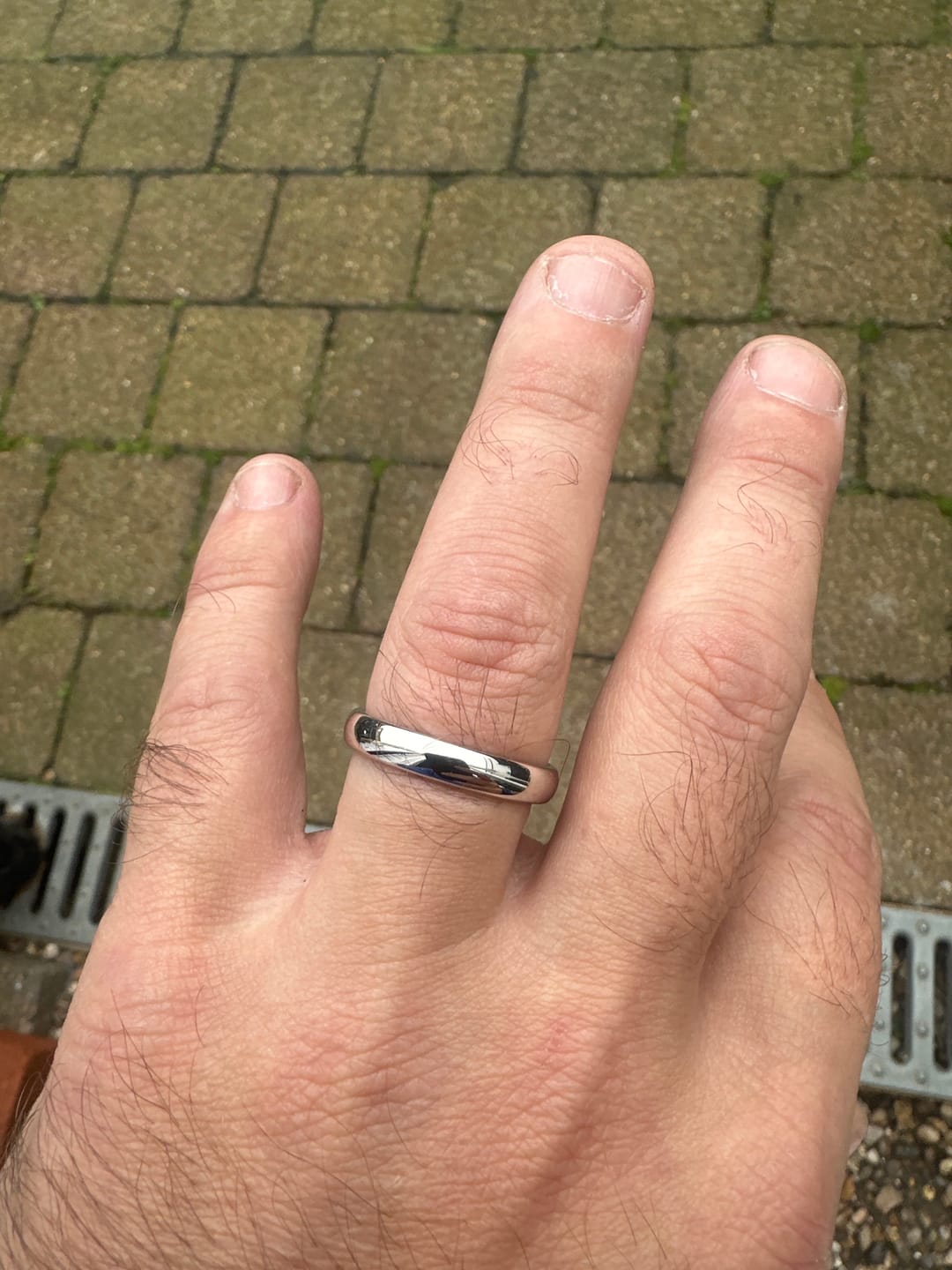 Customer photo review of White Gold 6mm Wonder Ring