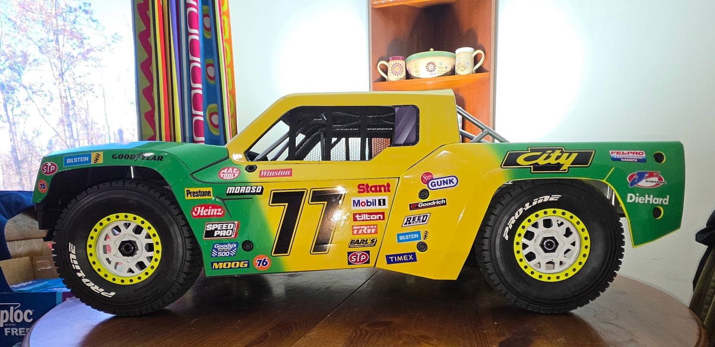 Customer photo review of 30DEGREE NORTH 5T / LOSI 5T 2.0 / LOSI 5T 3.0  - "THUNDER" BODY WRAP
