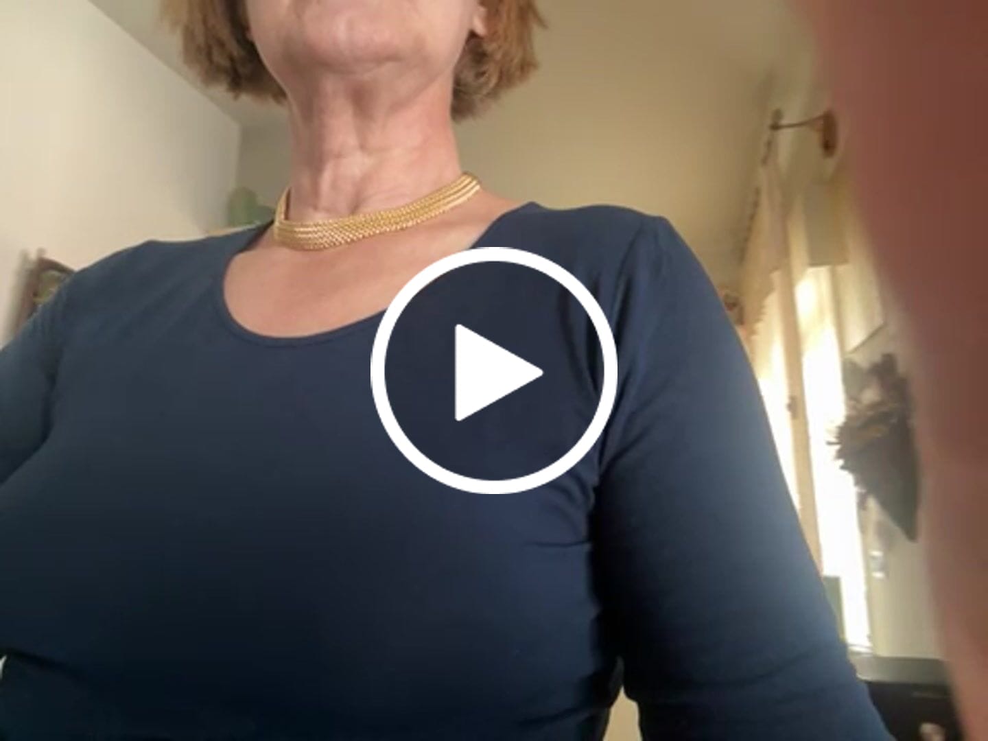 Customer video review of Collana Girocollo Maglia Grana di Riso Bombata Placcata Oro 18Kt