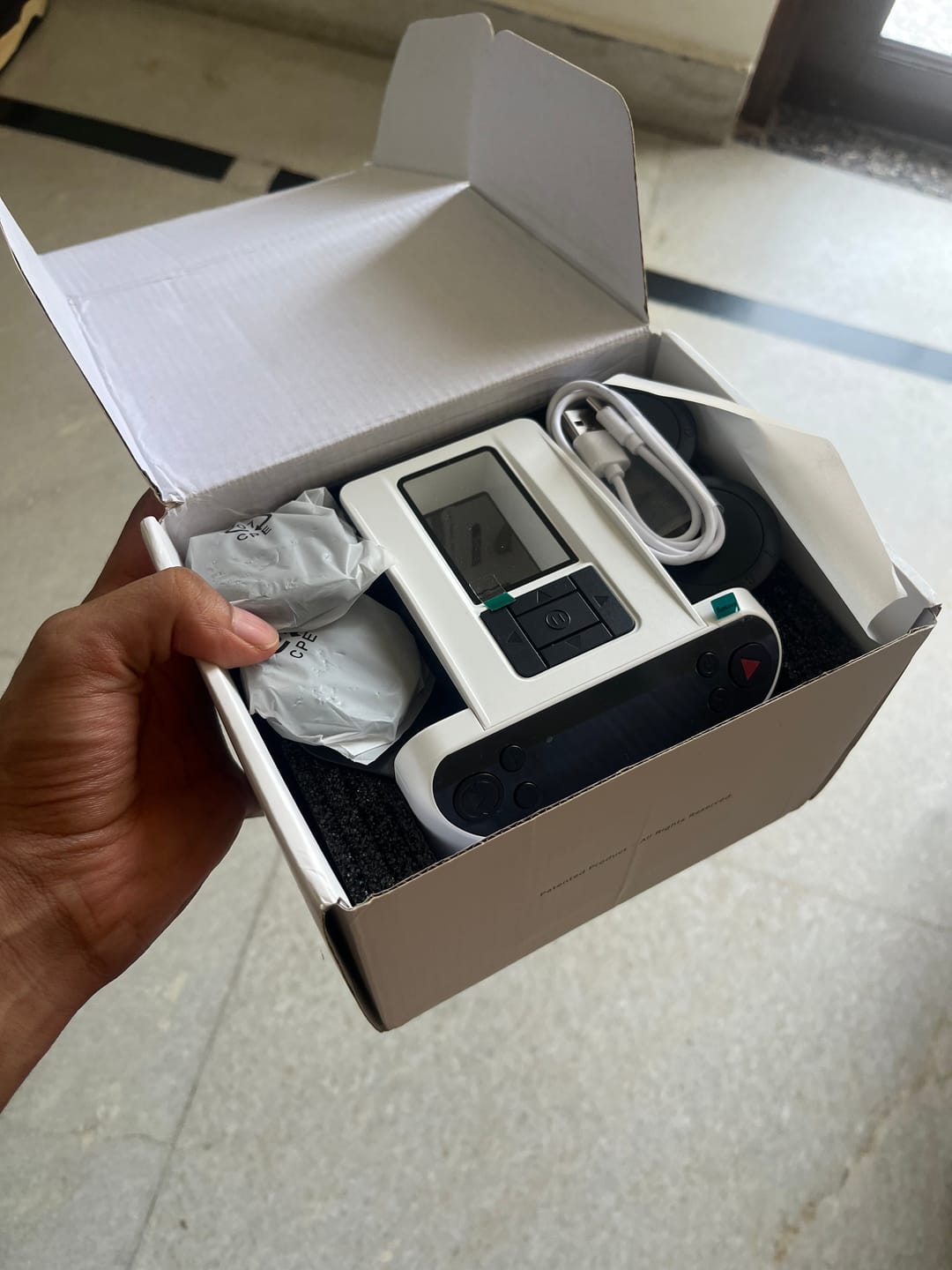 Customer photo review of 2-in-1 Card Shuffler & Dealer