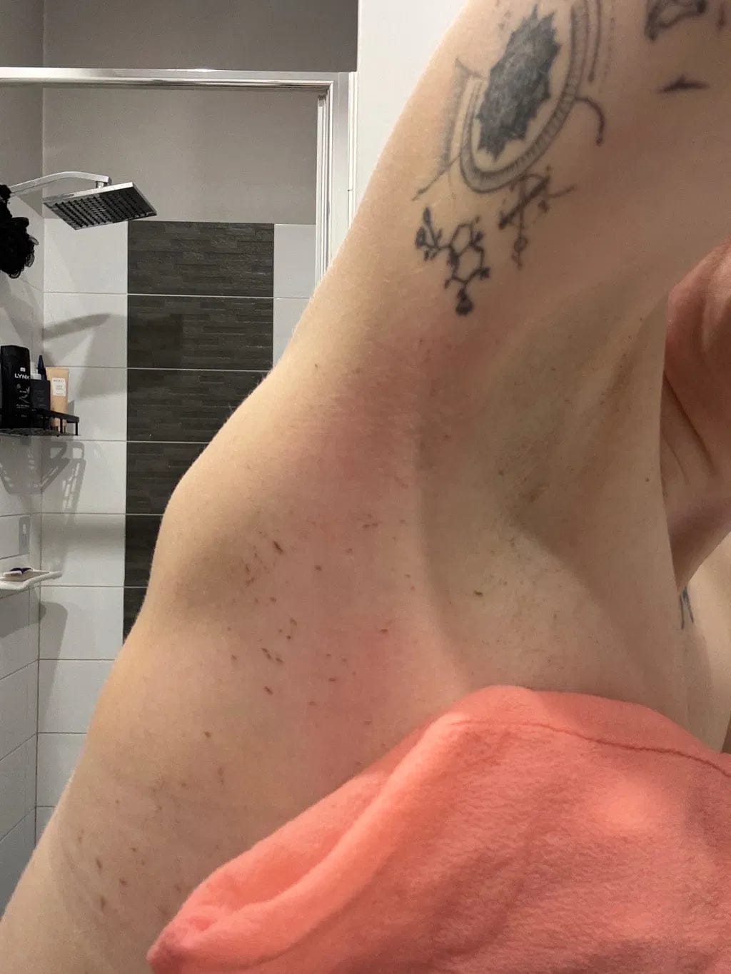 Customer photo review of CLEANBO® ~ Guante Exfoliante Corporal