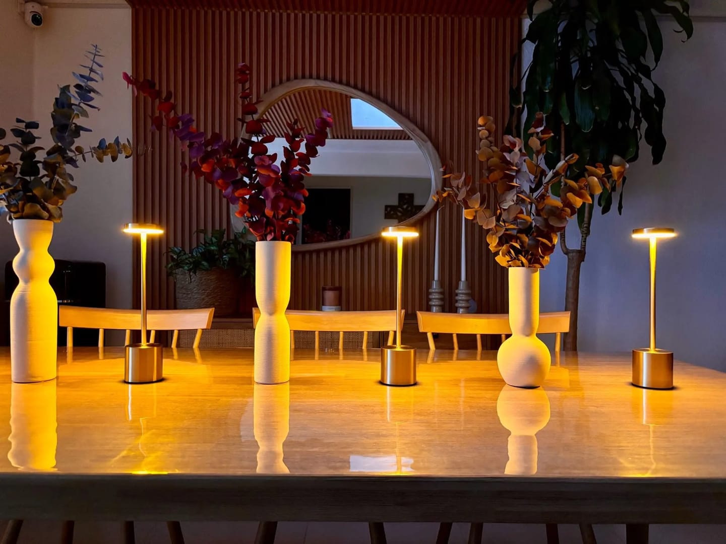 Customer photo review of Lampe à Poser Sans Fil LED Rechargeable, Lampe de Table Tactile Minimaliste à Intensité Variable pour Chevet, Salon et Salle à Manger - Ysaline