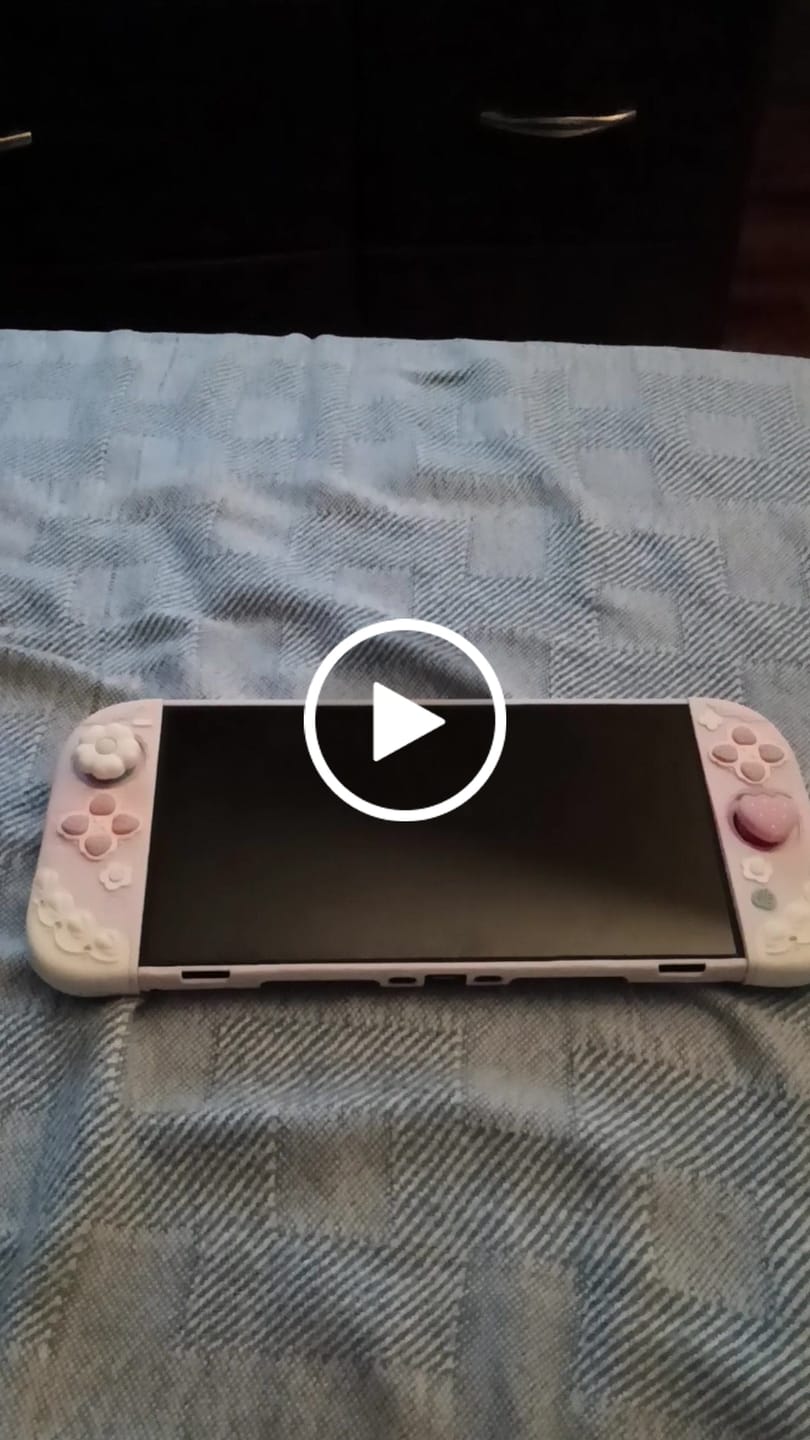 Customer video review of GeekShare Cream Strawberry Series Protective Case for Switch 2
