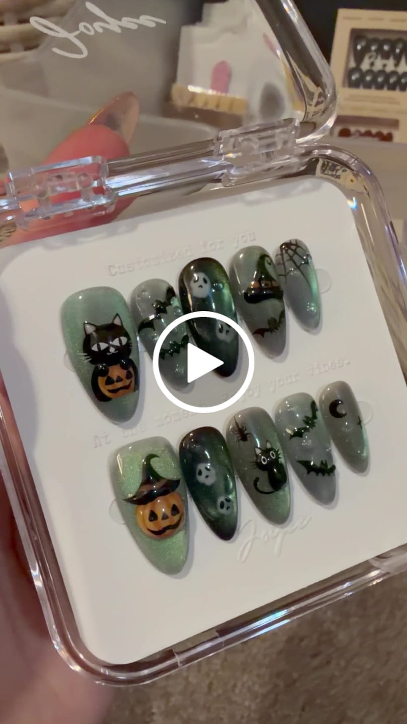Customer video review of Witch's Cat