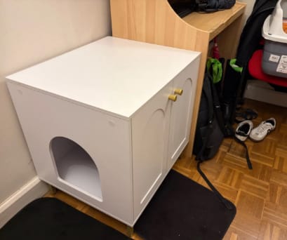 Customer photo review of Meuble cache-litière blanc et or — Kube