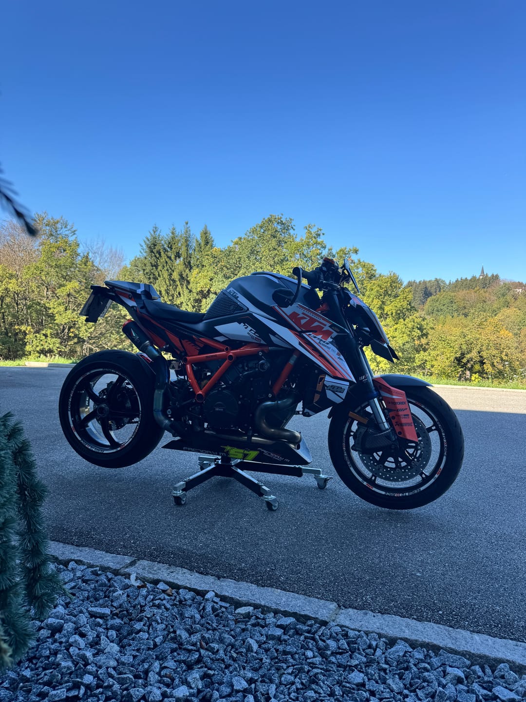 Customer photo review of KTM 1390 Super Duke R/Evo GRAPHICS - "Nebula" (Orange/White)