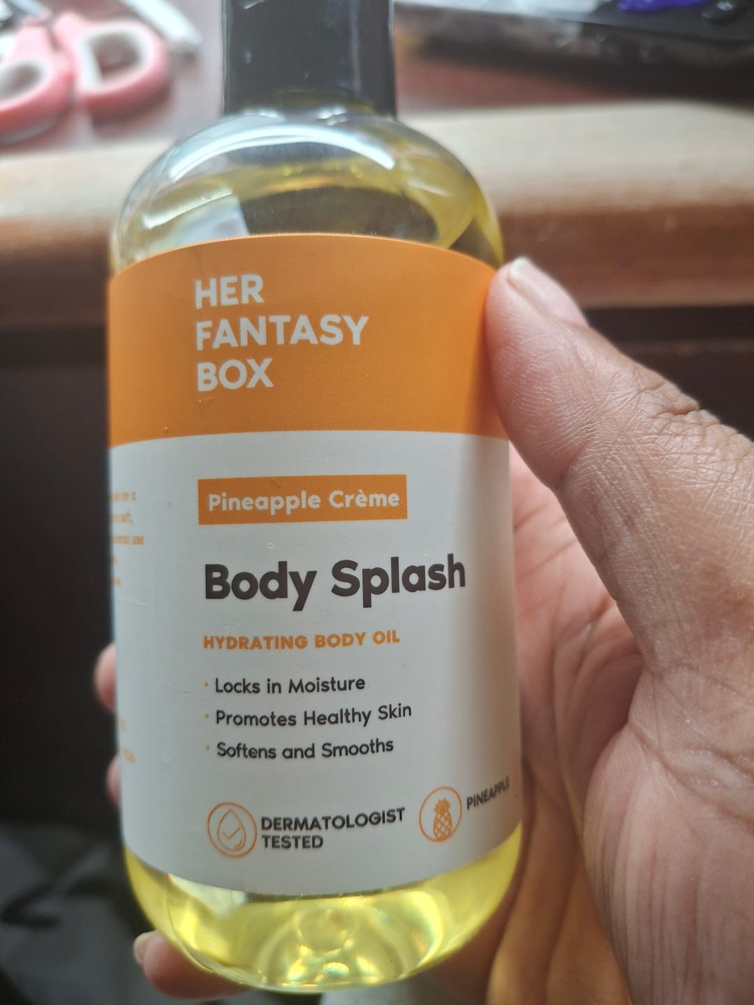 Customer photo review of Body Splash - Skin Smoothing Body Oil  (Pineapple Creme)