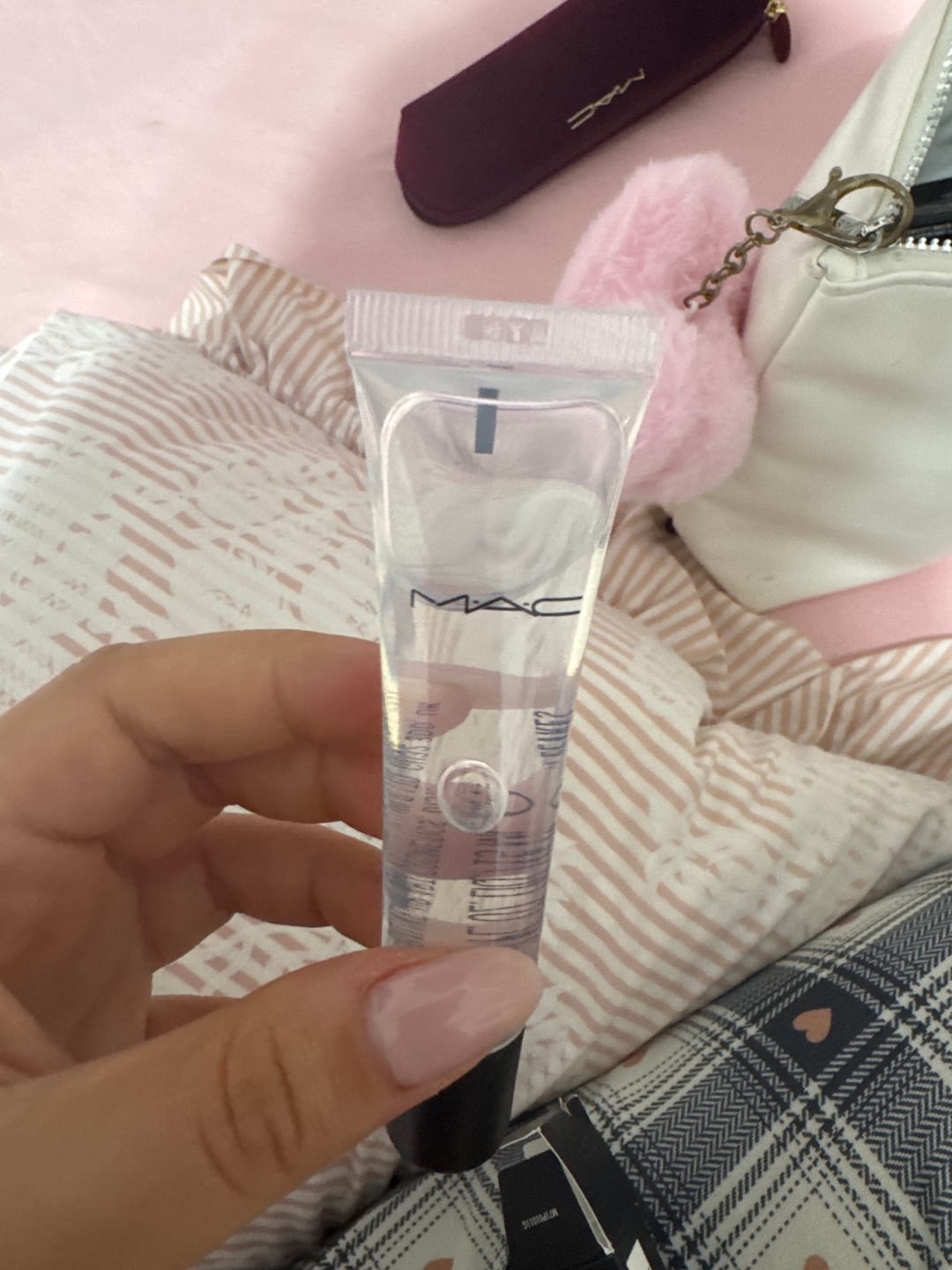 Customer photo review of Lip Gloss Lipglass Clear מאק ליפגלוס
