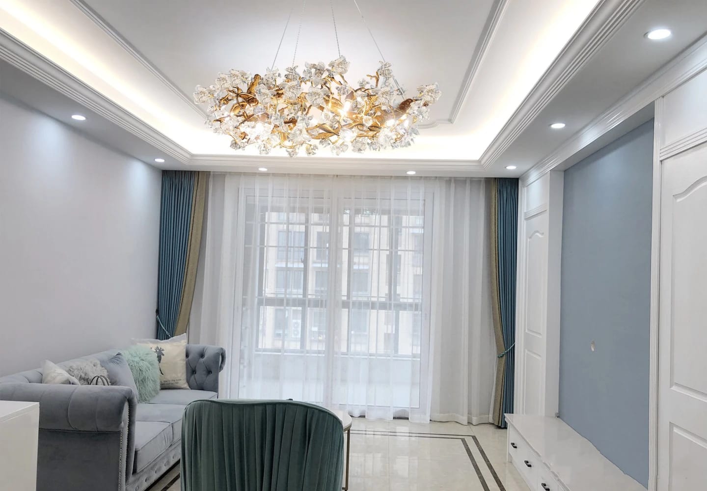 Customer photo review of Round Crystal Chandelier, Branching Frame with Petals, 61–150 cm