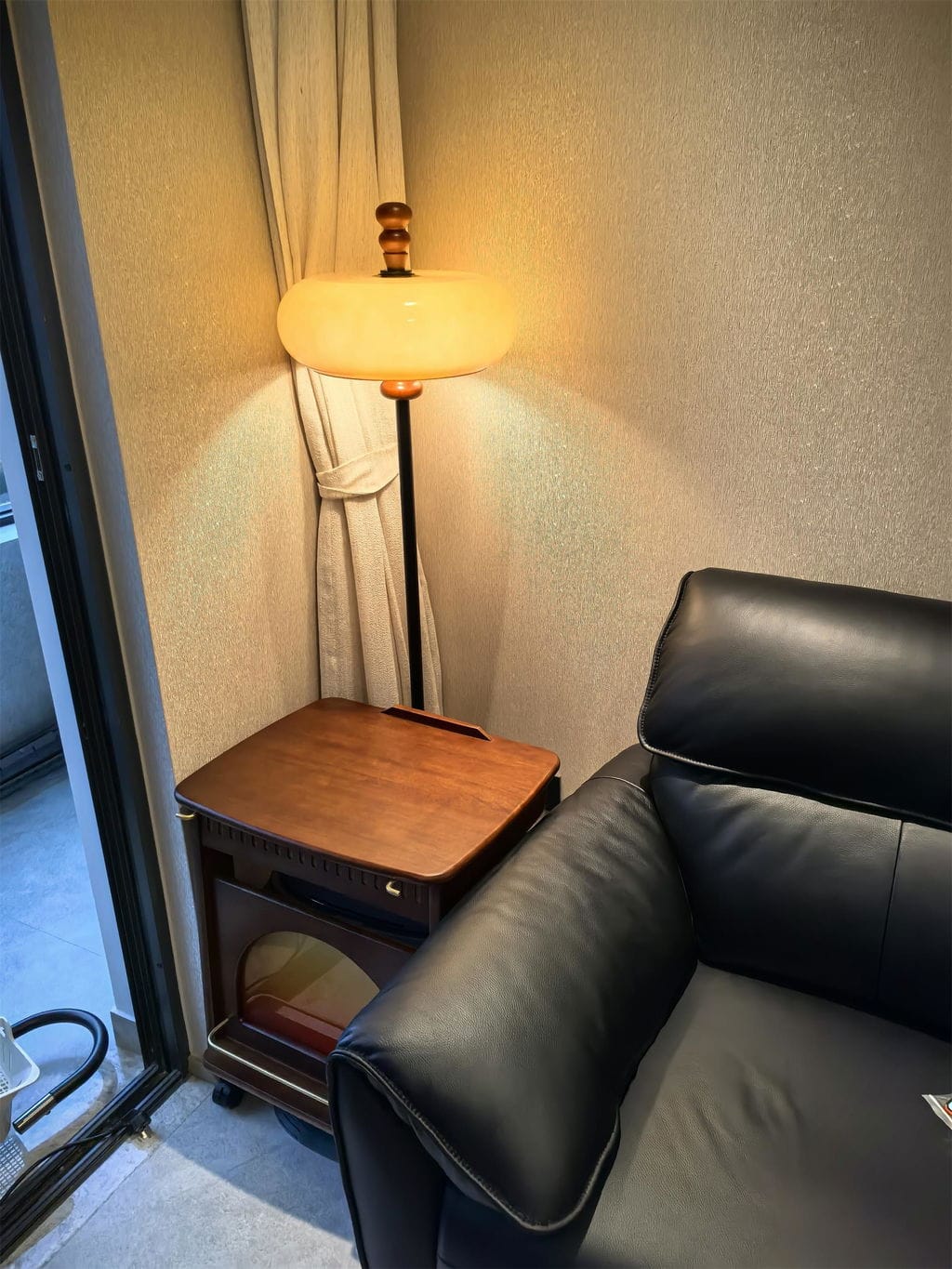 Customer photo review of Caramel Glass Floor Lamp for Living Room, Marble Base, 155 cm