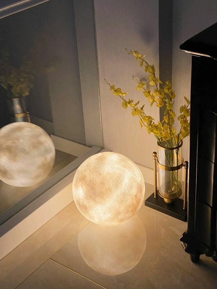 Customer photo review of Moon Surface Table Lamp, White Sphere, Integrated LED, 3000 K