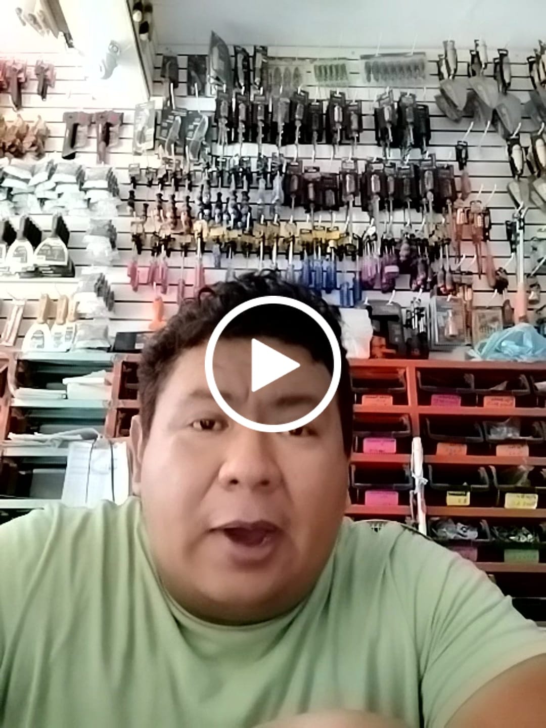 Customer video review of Perfume Rayhaan Aquatica de 100ML EDP