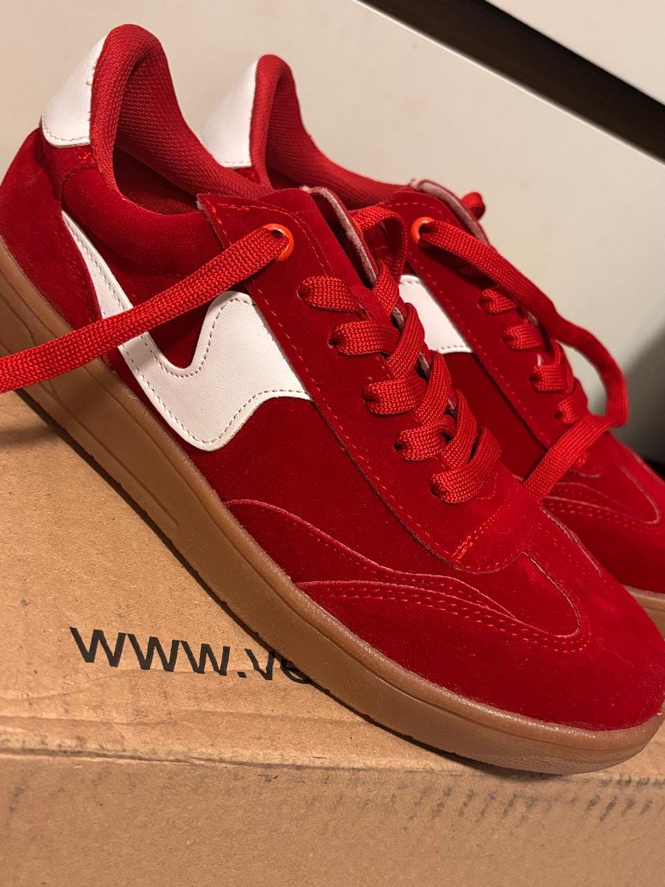 Customer photo review of BUDAPEST Rojo con Blanco