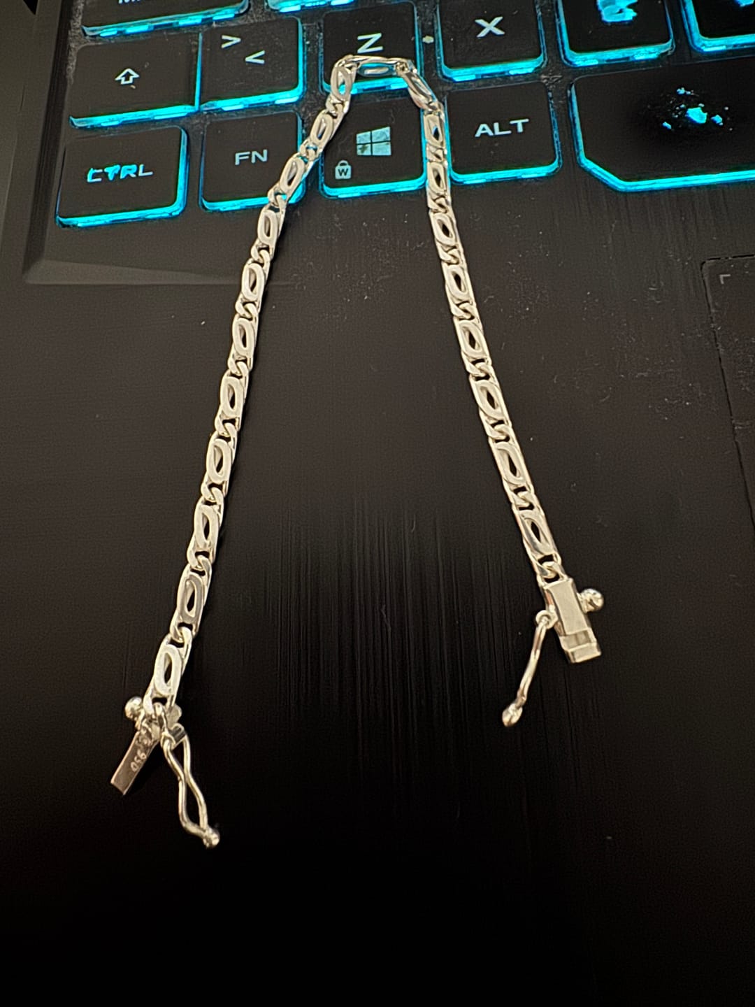 Customer photo review of Pulsera Mónaco Sutil 3mm — Plata 950 para Hombre