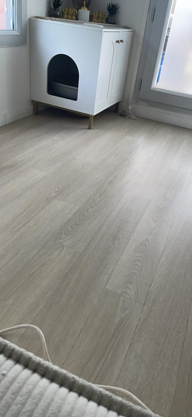 Customer photo review of Meuble cache-litière blanc et or — Kube